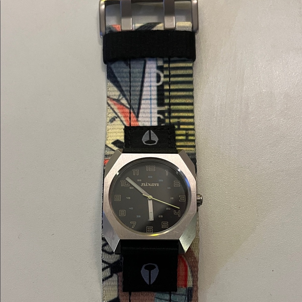 Nixon The Scout vintage colorway “Dither” in great condition